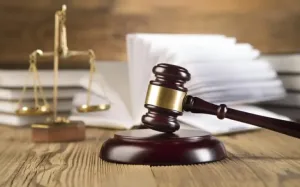 Rádio Por Trás das Câmeras — O Supremo Tribunal Federal está analisando duas ações diretas de inconstitucionalidade que discutem como a reforma tributária pode impactar as pessoas com deficiência. A ANAPcD atuou diretamente no caso, apresentando argumentos para que os direitos conquistados não sejam prejudicados. 🗣️ RESUMO PTC : Direito adquirido não é favor, é conquista. A PTC está de olho e torce para que o STF proteja quem mais precisa. Inclusão não pode ter preço. 🔗 Link: https://anapcd.org.br/adis-7-779-e-7-790-a-reforma-tributaria-do-consumo-e-a-pessoa-com-deficiencia/